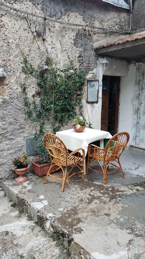 La Casetta Del Pellegrino Apartment Poggio Bustone Exterior photo